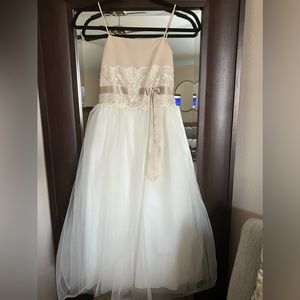 Formal occasion girls dress size 8